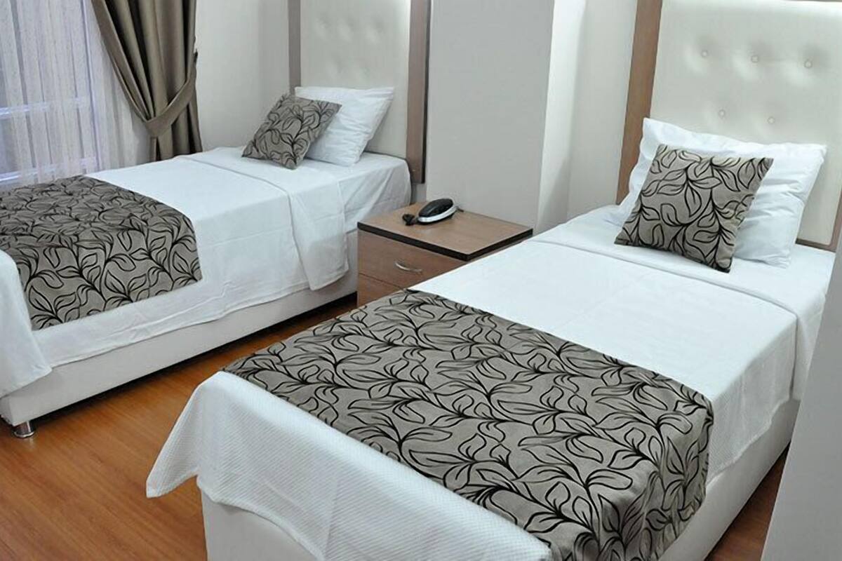 Phòng 2 giường đơn Tiêu chuẩn | Két bảo mật tại phòng, bàn, truy cập Internet không dây miễn phí