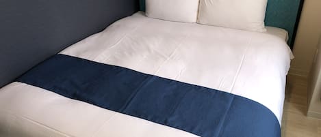 Double Room, Shared Bathroom | Desk, laptop workspace, blackout curtains, free WiFi