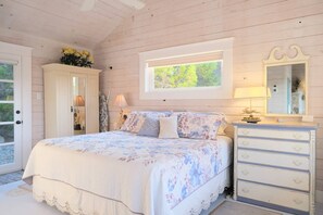 1 bedroom, iron/ironing board, WiFi, bed sheets - Pet-Friendly Hill Country Cottage -- Secluded, Firepit,  Private Ranch Stay (Fischer)