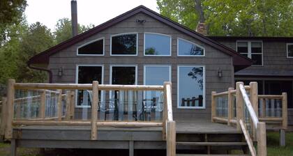 Door County Waterfront Sleeps 23