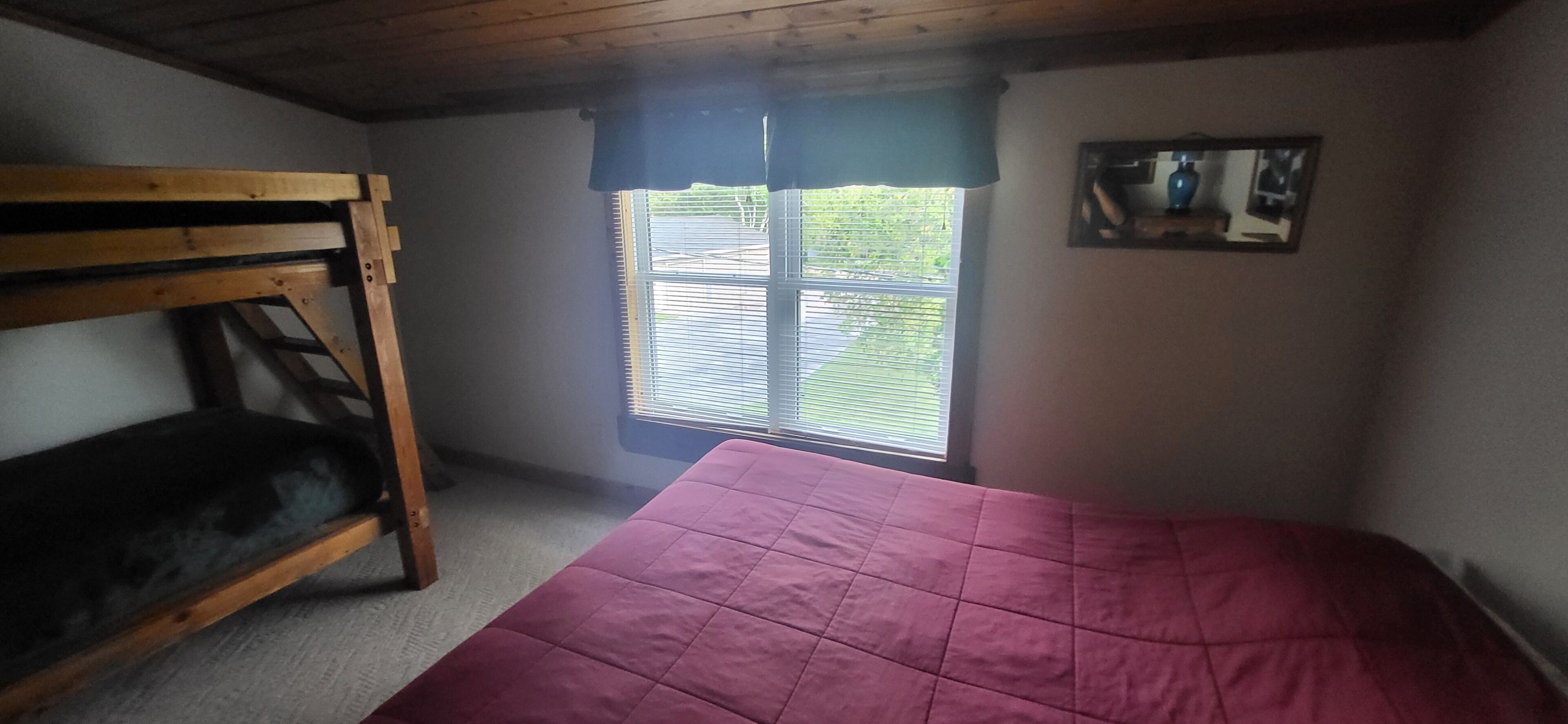 7 bedrooms, free WiFi, bed sheets, wheelchair access