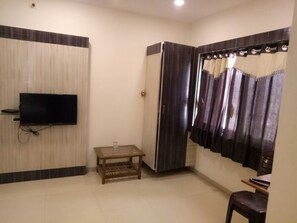 Deluxe Double or Twin Room, 1 Large Single Bed, Smoking, City View - JK Rooms 133 Hotel Prime Inn (Ankleshwar)