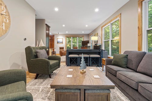 Home Sweet Home by Lake Charlevoix and Young State Park