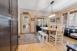 Dining - Home Sweet Home by Lake Charlevoix and Young State Park (Boyne City)