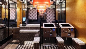 Reception - APA Hotel Shinjuku Kabukicho Chuo (Tokyo)
