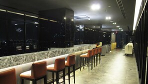 バー (施設内)