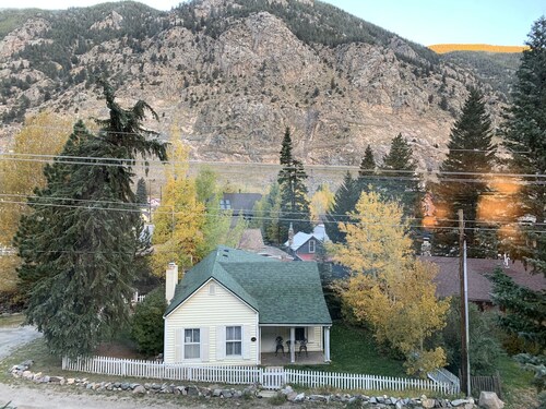 A jewel of a cozy cottage on the stream