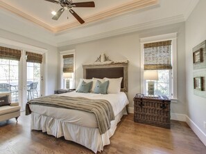 5 Schlafzimmer, Bügeleisen/Bügelbrett, Internetzugang per Kabel