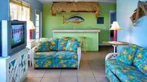 4 bedrooms, iron/ironing board - 16 Palms (Panama City Beach)