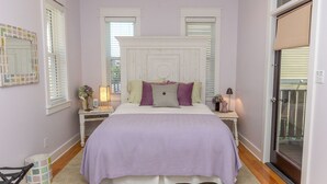 Room - Coastal Cottage (Panama City Beach)