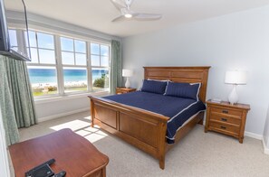 2 bedrooms, iron/ironing board, wired Internet