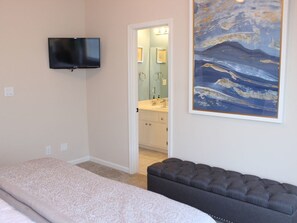 3 bedrooms, iron/ironing board, wired internet