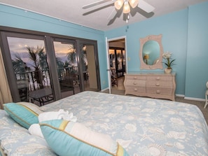 3 bedrooms, iron/ironing board, wired Internet