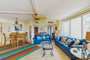 TV, DVD player, books - Stunningly remodeled 3rd floor villa with ocean views (Hilton Head)
