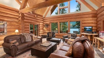 Smart TV, fireplace, DVD player, ping pong