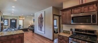 Hyvin nimitetty loma talo Ennisissä, vain 3 korttelin päässä Main St.