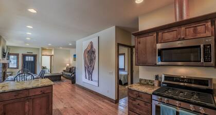 Hyvin nimitetty loma talo Ennisissä, vain 3 korttelin päässä Main St.