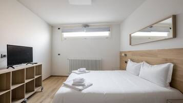 Apartment, 2 Bedrooms | In-room safe, desk, soundproofing, iron/ironing board