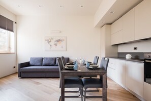 Superior Apartment, 1 Bedroom | Private kitchen