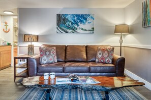 TV - S6 - Hang Ten - Surf Inn (Tillamook)