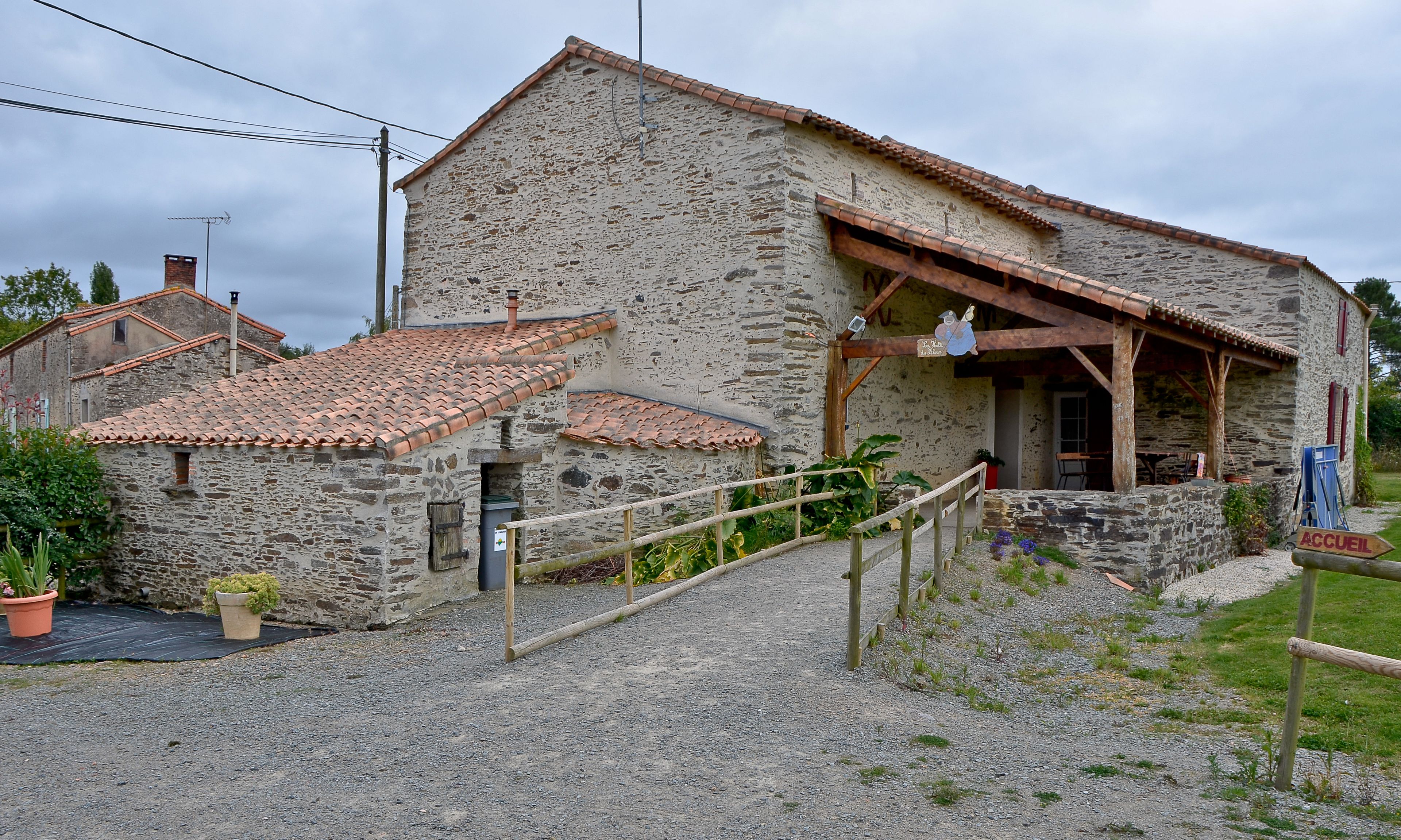 Entrada al alojamiento