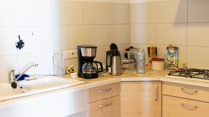 茶具/咖啡用具、公用冰箱、公用微波炉、电热水壶