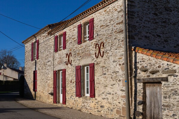 Fachada de la propiedad