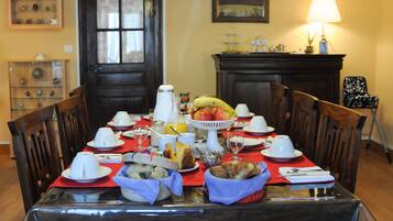 Dagelijks continentaal ontbijt inbegrepen