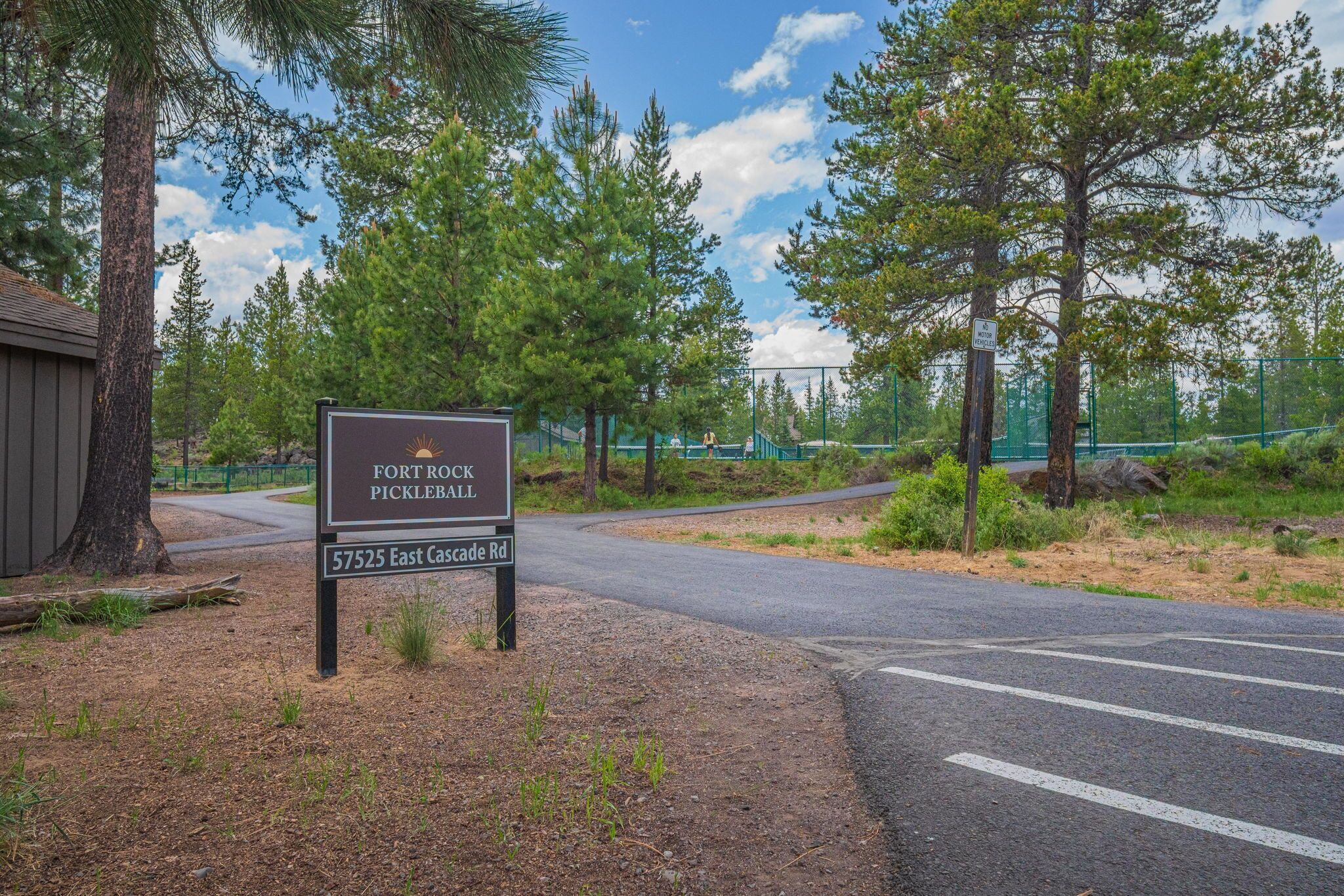 A sign for Fort Rock Pickleball at 57525 East Cascade Rd.
