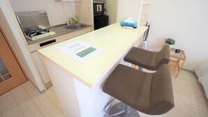 Standaard kamer, 1 slaapkamer | Dineren op de kamer