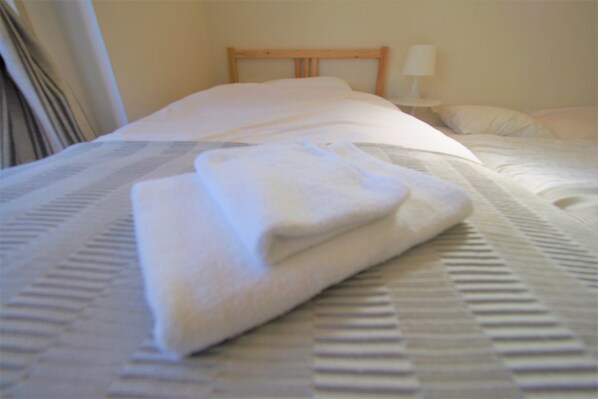 Free WiFi, bed sheets