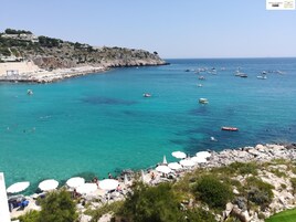 Una playa cerca