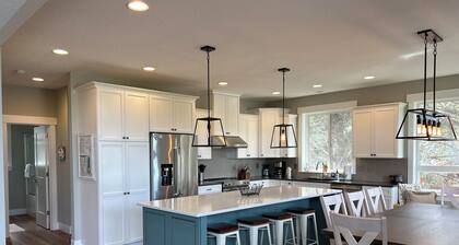 NOUVEAU 3 chambres 3 salles de bain à un pùté de maisons de la plage de Nedonna