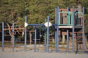 Zona de juegos infantil al aire libre