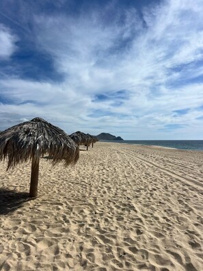 On the beach, beach towels - Villa Gardenia - Oceanfront Casa Studio (Todos Santos)