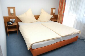 Basic Room | Cots/infant beds, rollaway beds, free WiFi, bed sheets