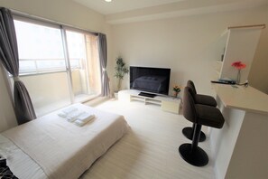 واي فاي مجانًا وملاءات أسرّة