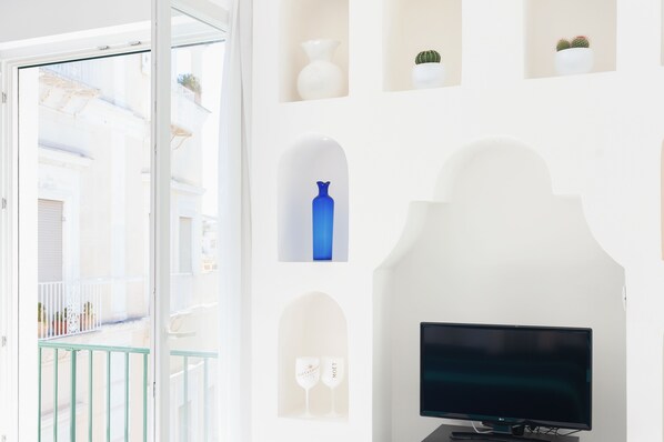 Superior Room, City View | Minibar, individually furnished, desk, blackout drapes - Twin Suites (Capri)