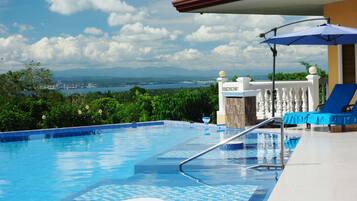 Piscina all'aperto