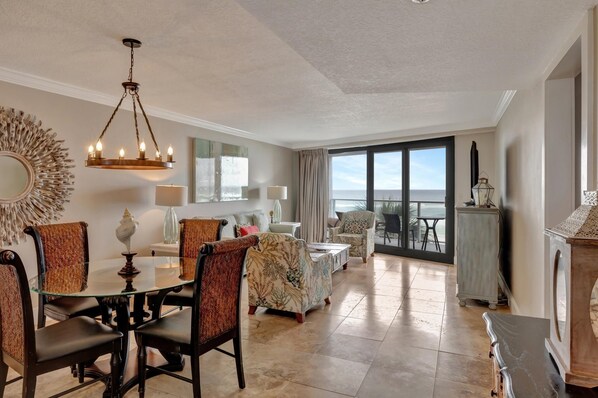 Flat-screen TV - "Breathtaking Sunsets Await: Recently Renovated 4th-Floor Retreat in Beachside Two!" at Sandestin Golf and Beach Resort! (Miramar)