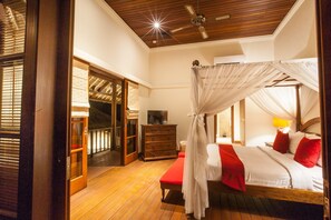 4 bedrooms, in-room safe, WiFi, bed sheets