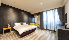 Interior - Rainbow House (Yuchi)