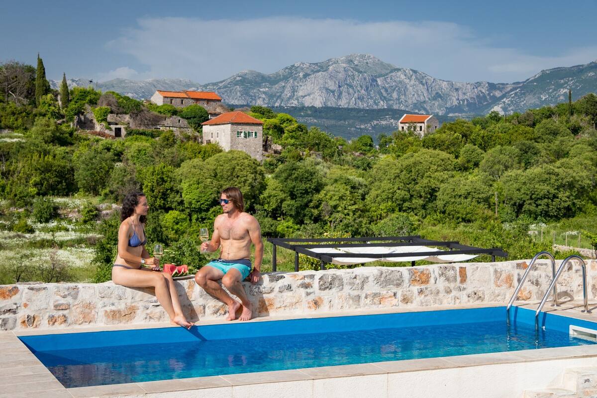 Deluxe Villa, 4 Bedrooms, Private Pool, Garden View | Desk, laptop workspace, iron/ironing board, WiFi (free)