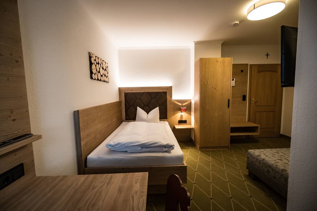 Comfort Single Room