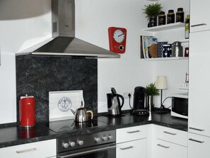 Kühlschrank, Ofen, Geschirrspüler
