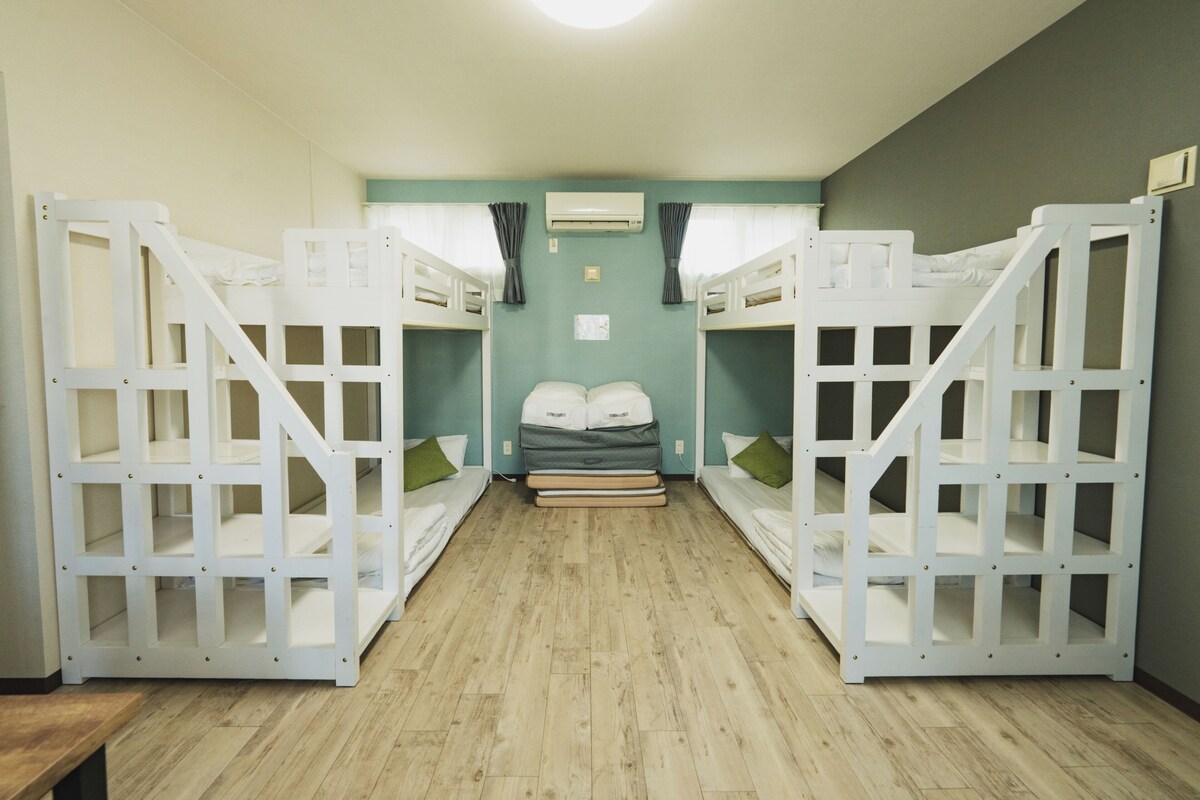 Standard Family Room with Kitchen | WiFi (free), bed sheets