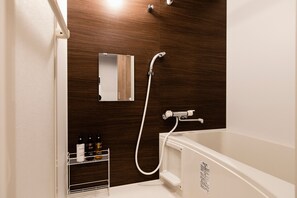 Fridge, microwave, stovetop, electric kettle - The Base Sapporo Susukino (Sapporo)