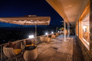 Coffee service - The Alpine Chalet Resort (Dhari)