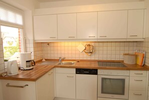 Fridge, oven, dishwasher