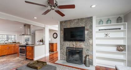 3 Bedrooms, 2 Baths Ranch Style Living on Spacious Intown Andover Location